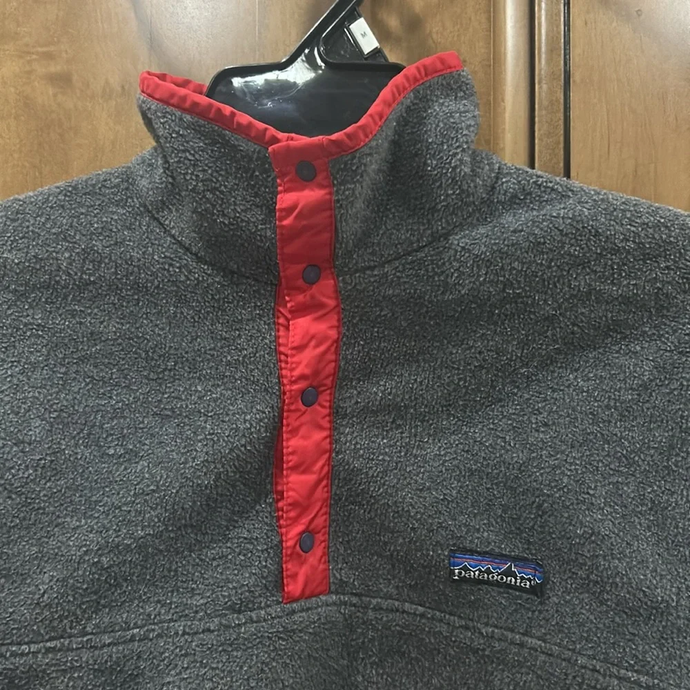 Vintage Early 1990s Patagonia Gray with Red Trim Fleece Pullover Size Small. - Picture 5 of 10